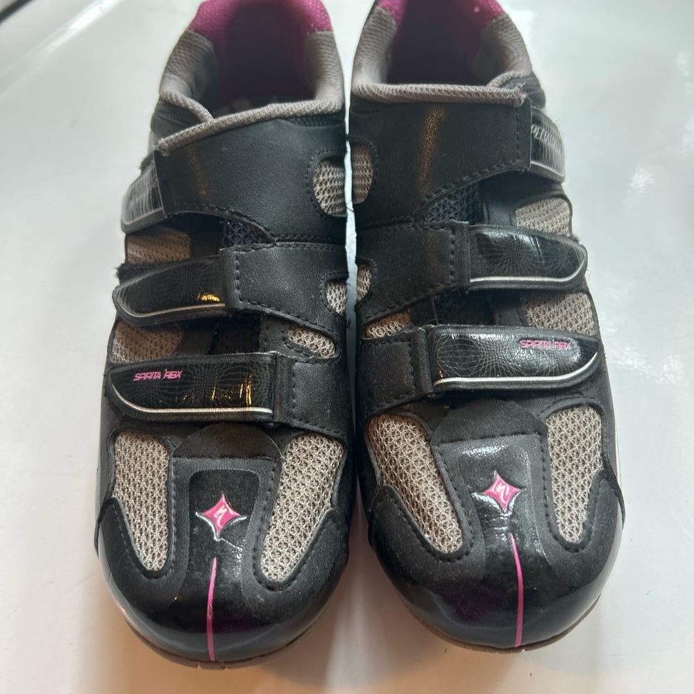 Clip in spin Shoes Black and Pink Velcro Comfort Women’s 8.5